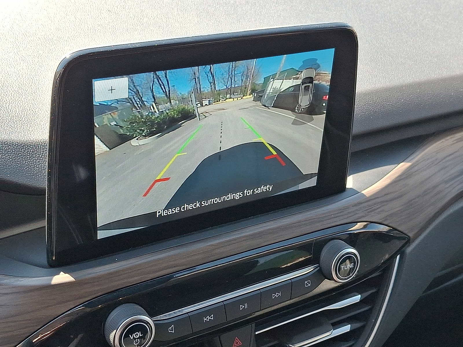 Used 2020 Ford Escape Titanium image 15