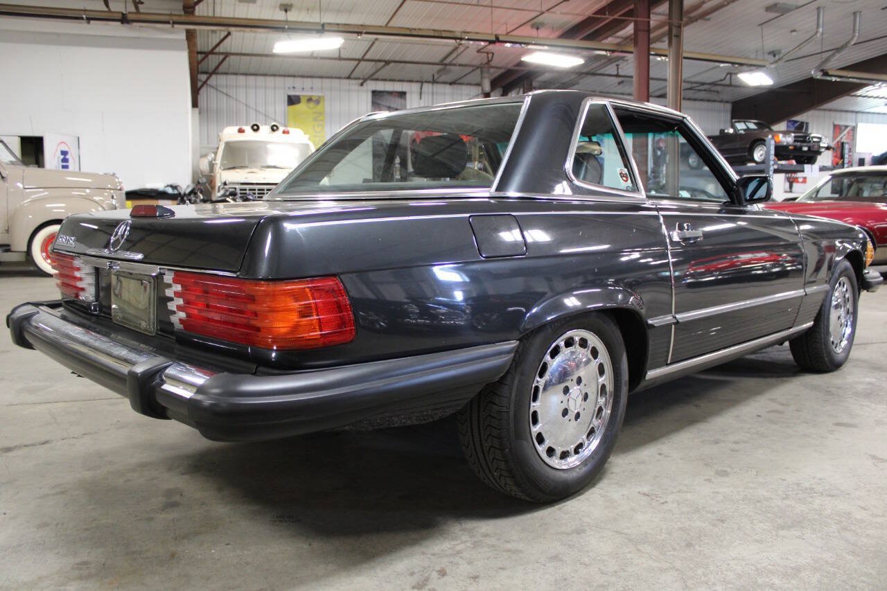 Used 1988 Mercedes-Benz 560 SL image 6