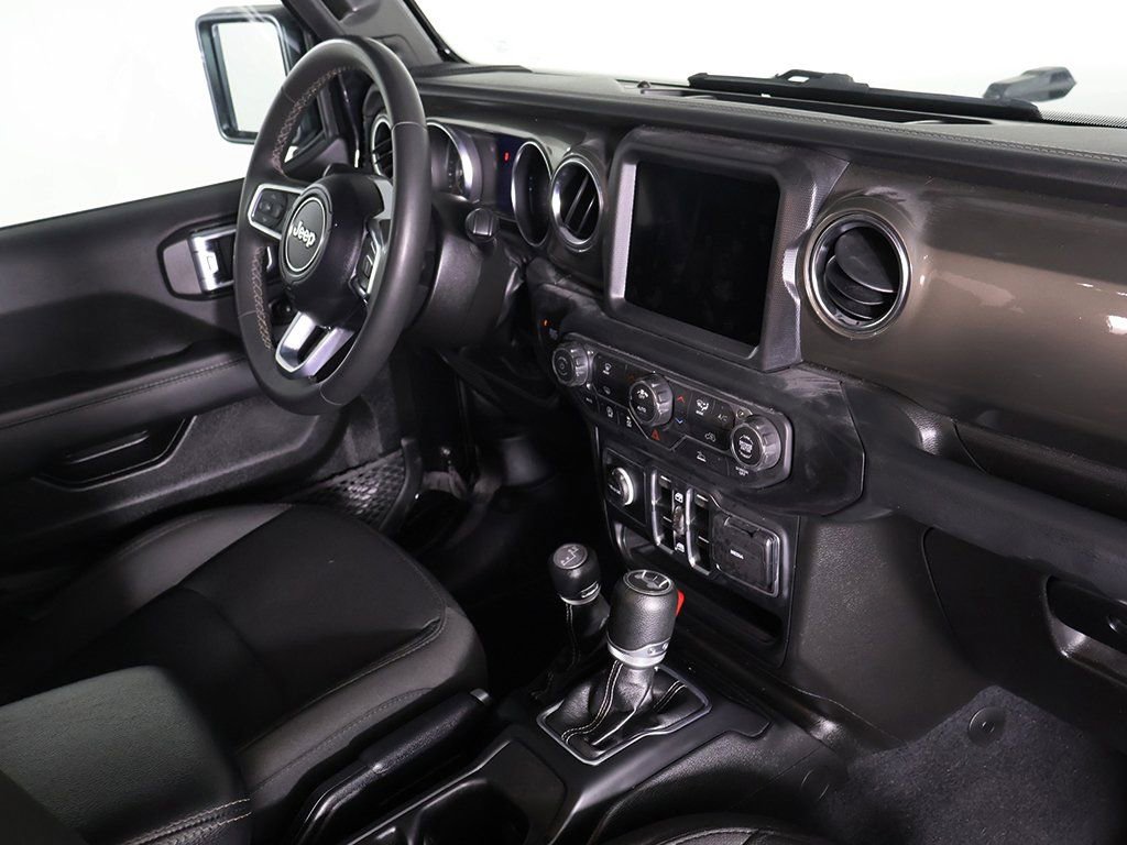 Used 2023 Jeep Wrangler Unlimited Sahara AWD/4WD image 23