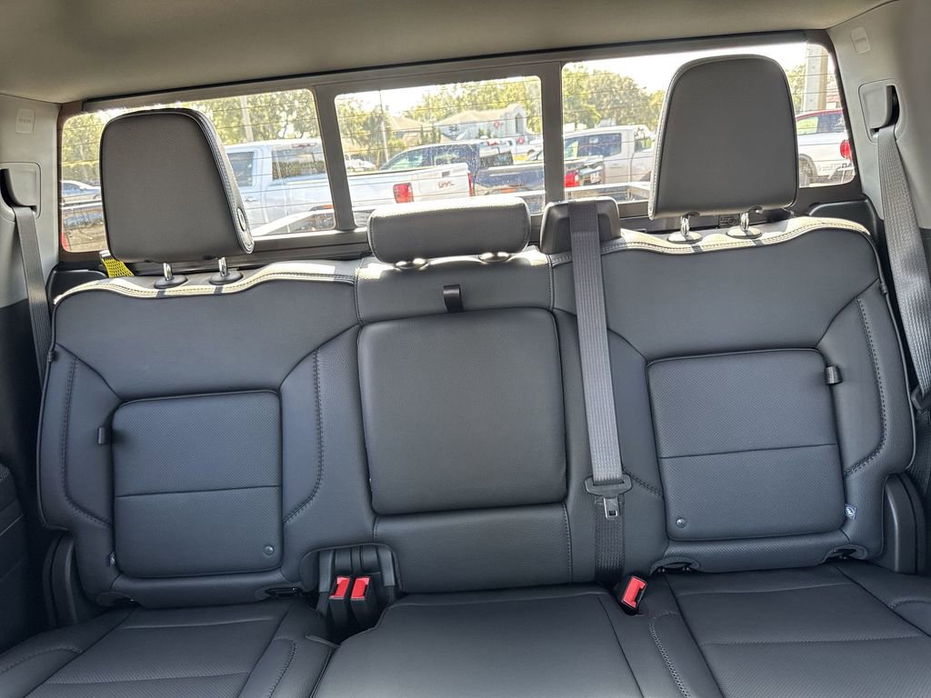 New 2026 GMC Sierra 2500 Denali w/ Denali Reserve Package image 17