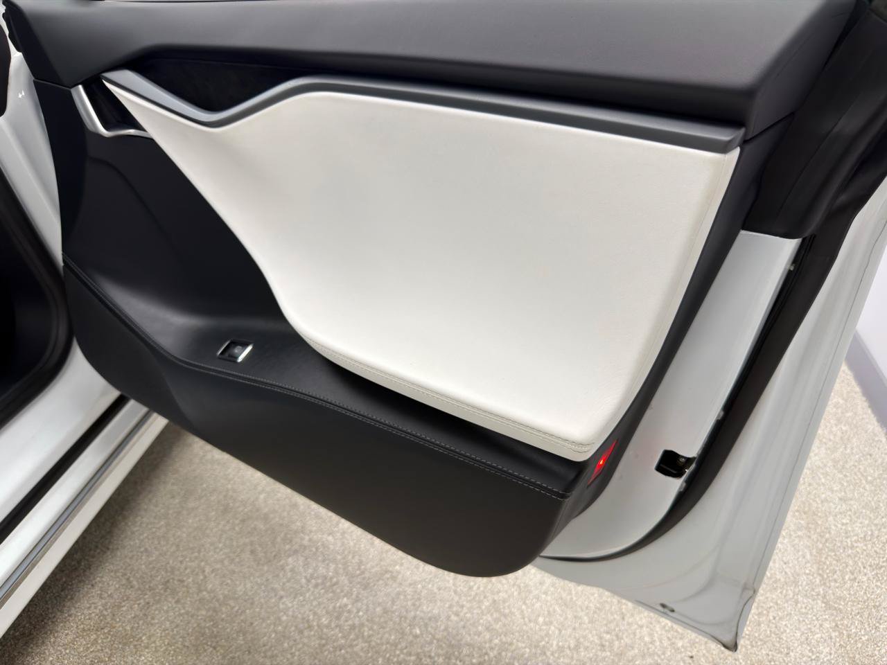 Used 2020 Tesla Model S AWD image 13