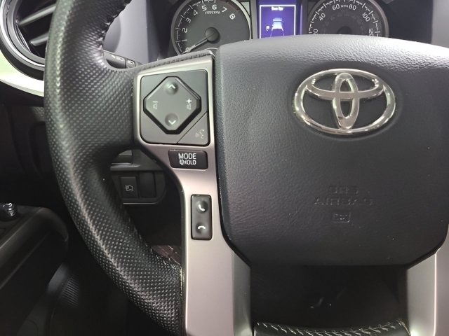 Used 2019 Toyota Tacoma SR5 AWD/4WD image 25
