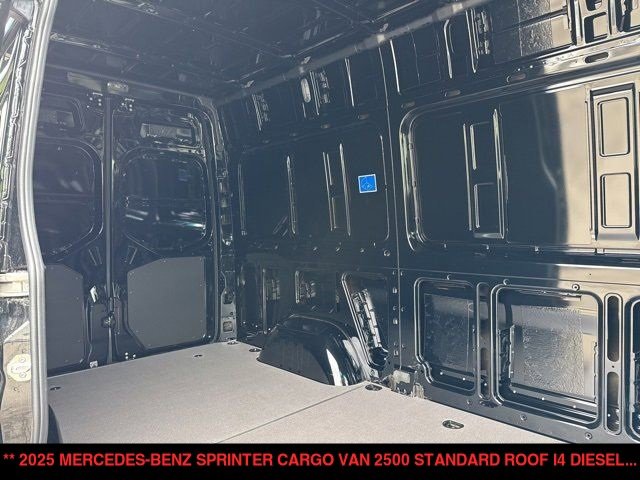 Used 2025 Mercedes-Benz Sprinter 2500 image 5