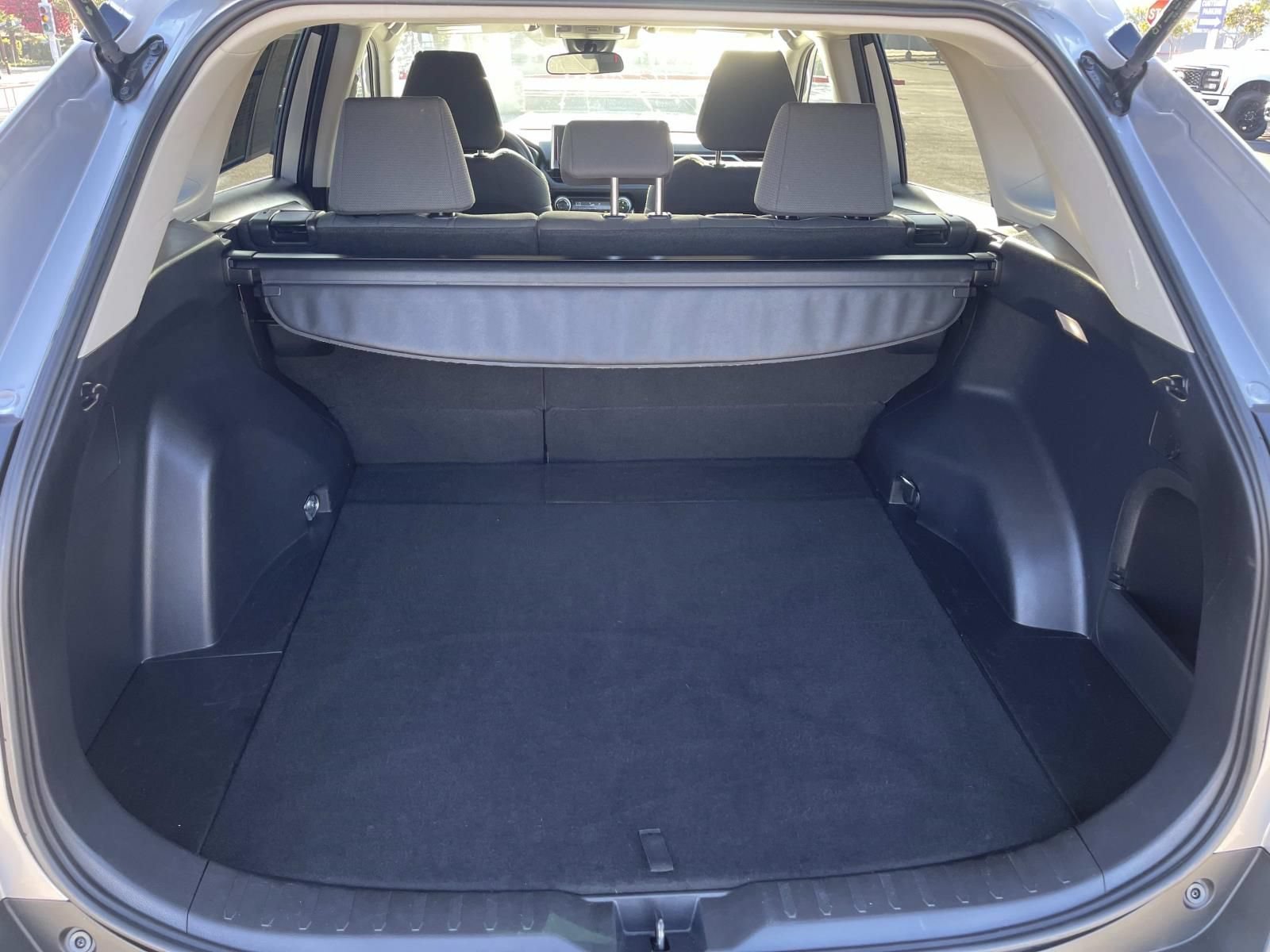 Used 2025 Toyota RAV4 XLE AWD/4WD image 7