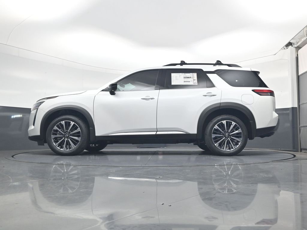 New 2026 Nissan Pathfinder Platinum image 18