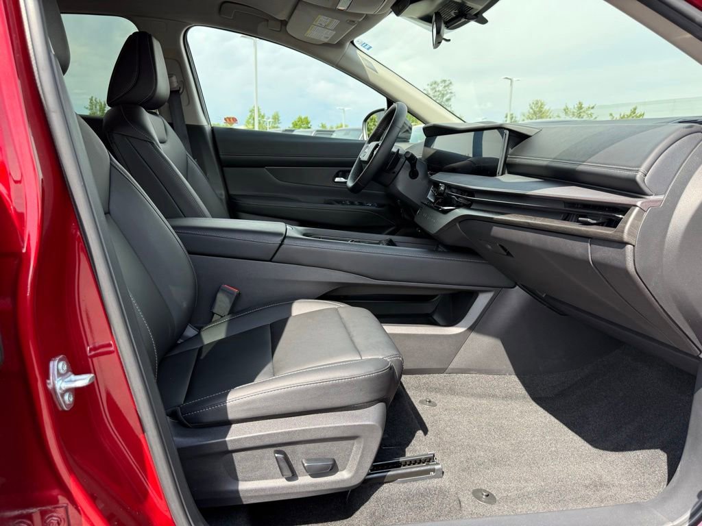 Used 2025 Nissan Murano SV AWD/4WD image 30