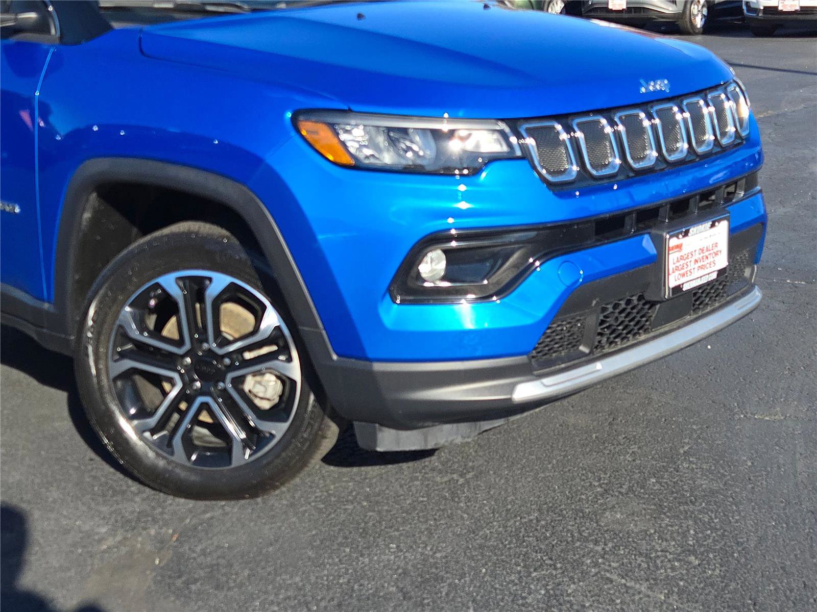 Certified 2022 Jeep Compass Limited image 2