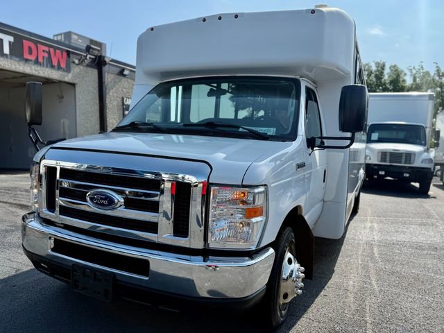 Used 2018 Ford E-450 and Econoline 450 Super Duty w/ Shuttle Bus Prep Package image 11