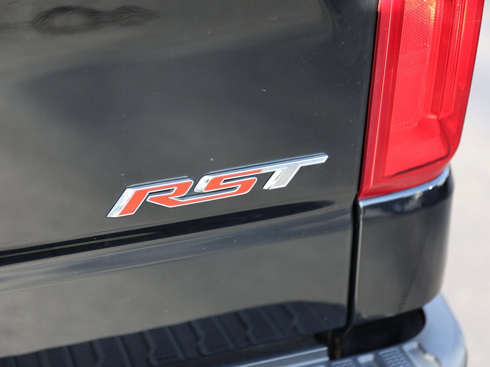 Used 2023 Chevrolet Silverado 1500 RST image 13