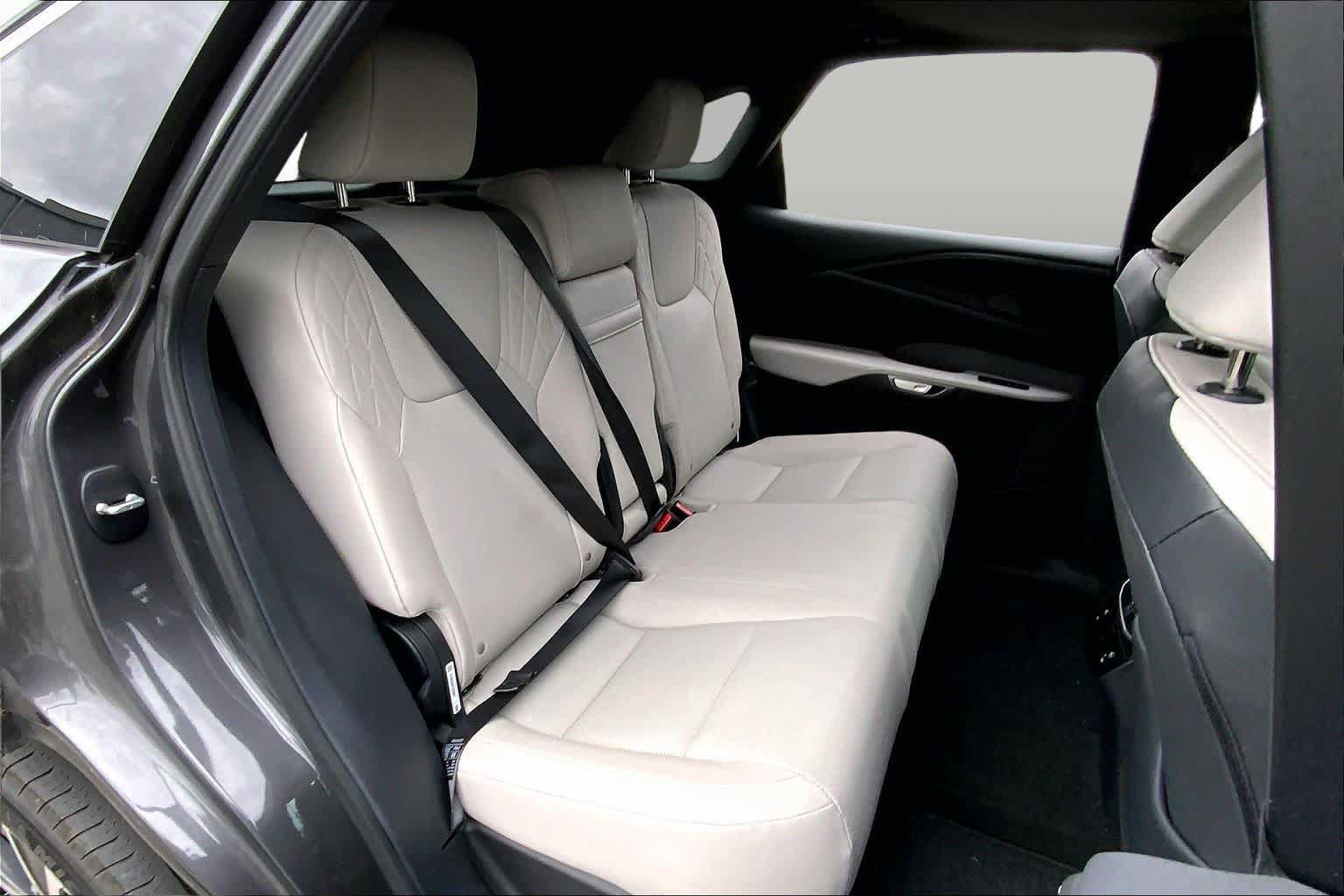 Used 2024 Lexus RX 350 Premium w/ Cold Area Package AWD/4WD image 20