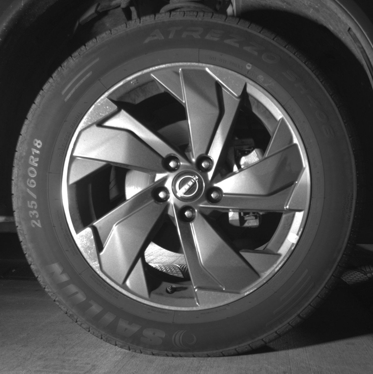 Used 2025 Nissan Rogue SV FWD image 13