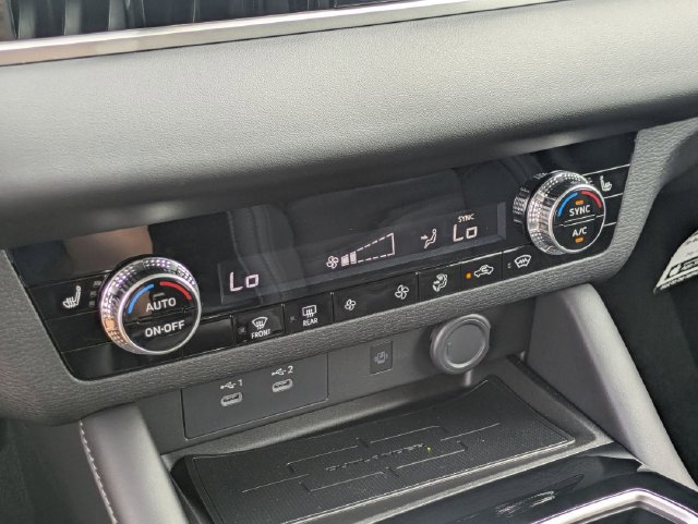 New 2025 Mitsubishi Outlander AWD image 23