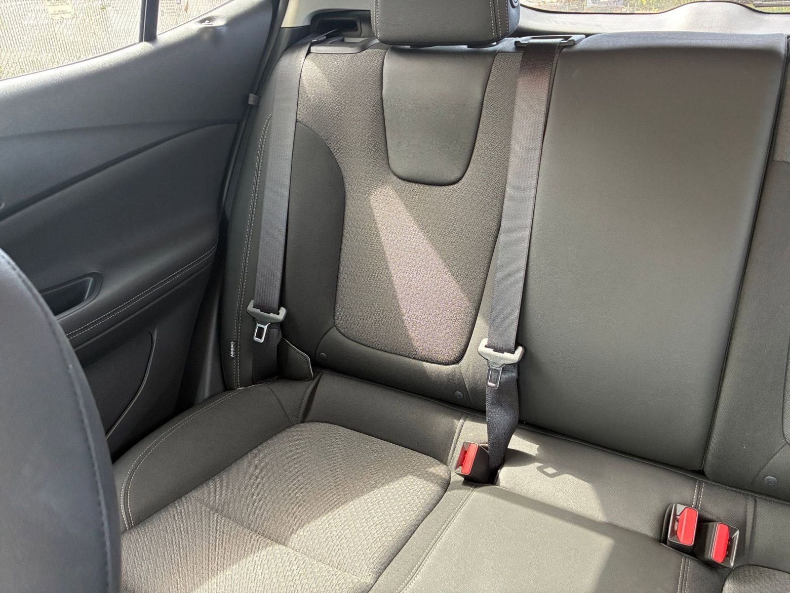 Used 2025 Buick Encore GX Preferred image 38