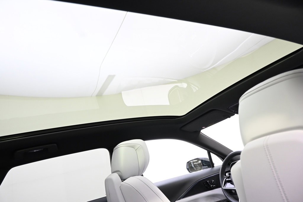 New 2025 Cadillac Lyriq Sport image 17