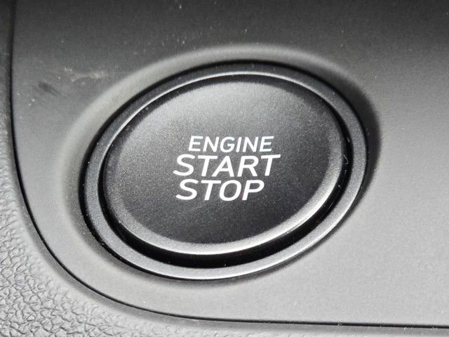 Certified 2025 Hyundai Elantra SEL image 30