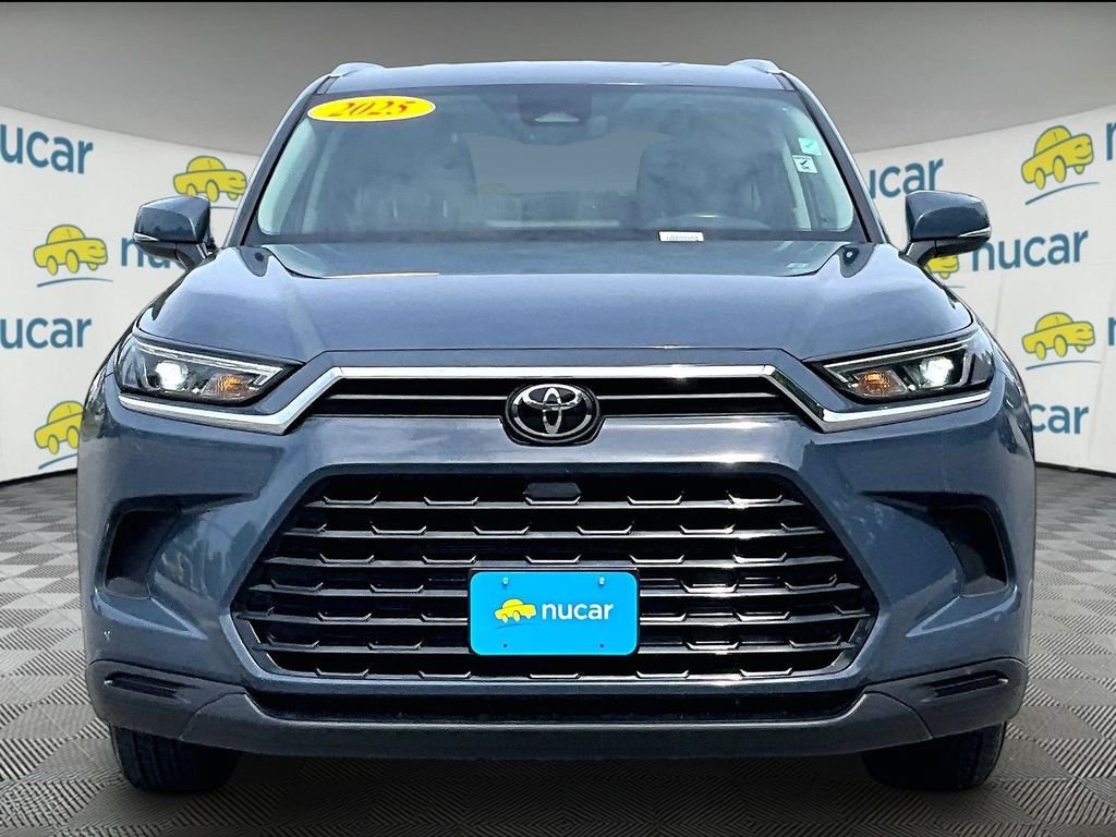 Used 2025 Toyota Grand Highlander AWD image 2