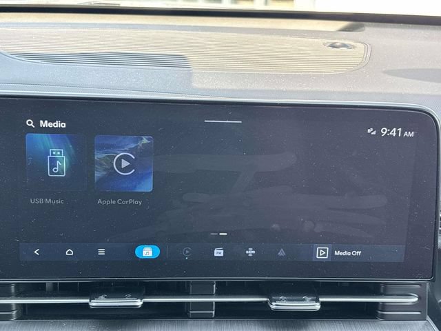 Certified 2024 Hyundai Kona SEL AWD/4WD image 28