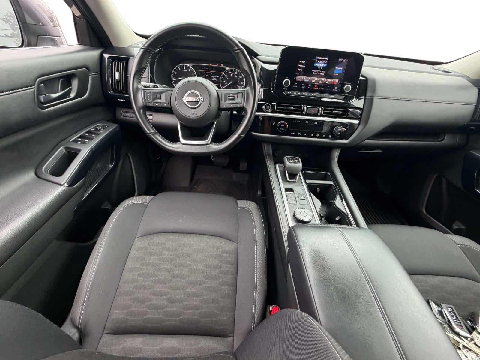 Used 2024 Nissan Pathfinder SV AWD/4WD image 15
