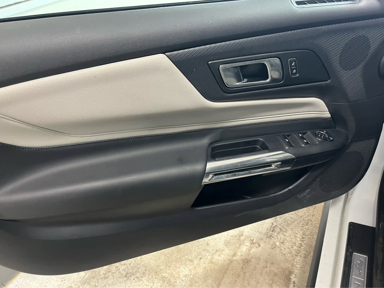 Used 2025 Ford Mustang GT Premium image 17