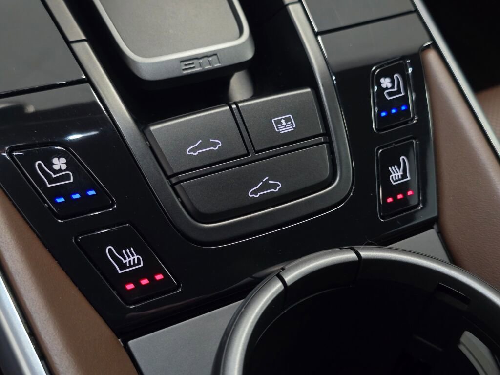 Certified 2022 Porsche 911 Turbo image 43