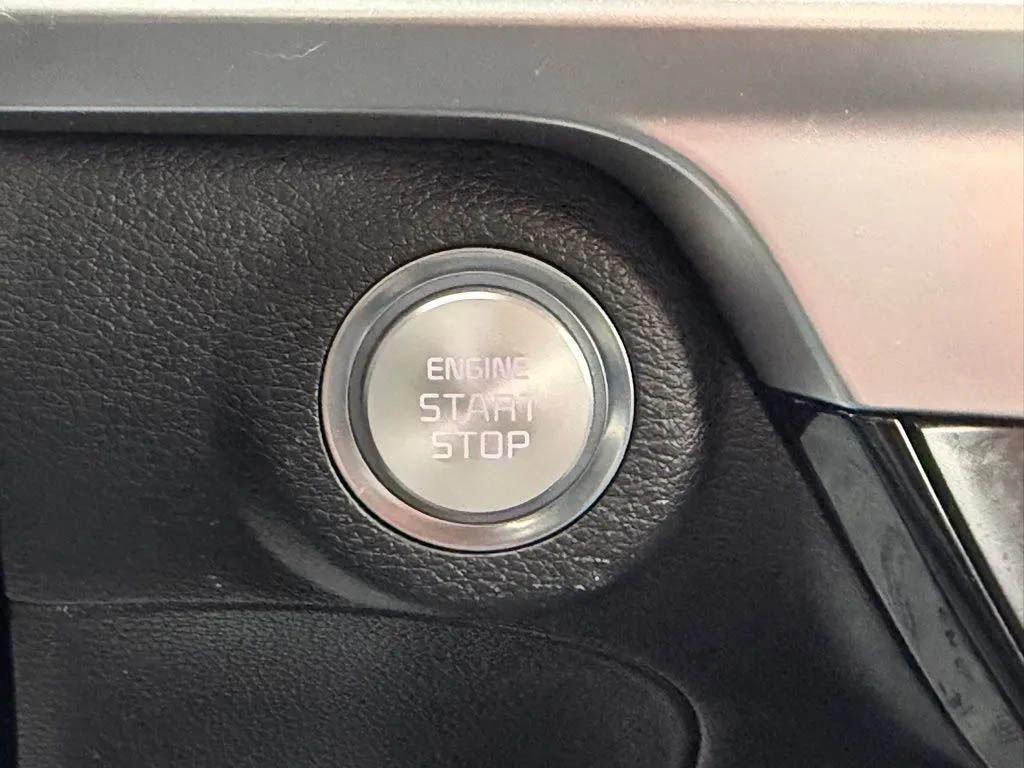 Used 2024 Kia Telluride LX image 19