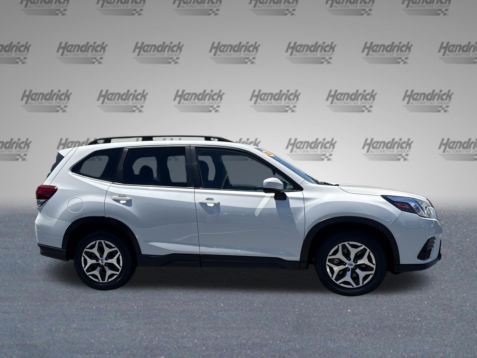 Used 2022 Subaru Forester Premium AWD/4WD image 10