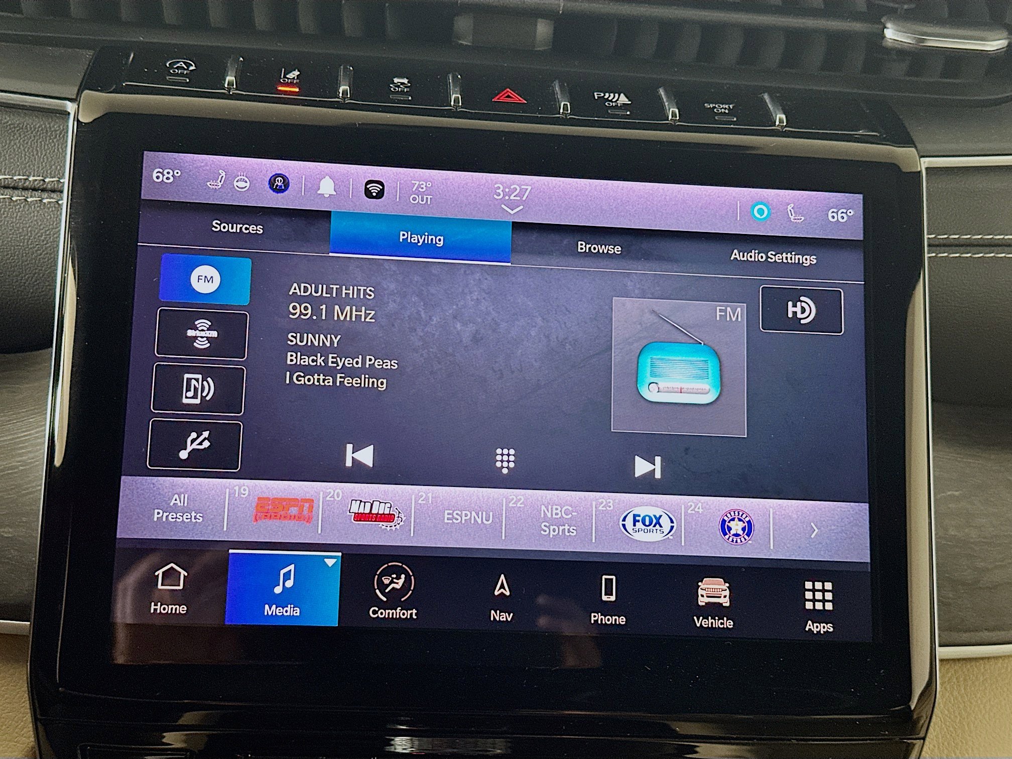 Used 2023 Jeep Grand Cherokee Limited w/ Luxury Tech Group II image 21