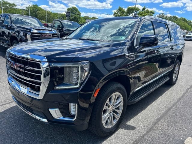 Used 2022 GMC Yukon XL SLT w/ SLT Premium Package AWD/4WD image 7