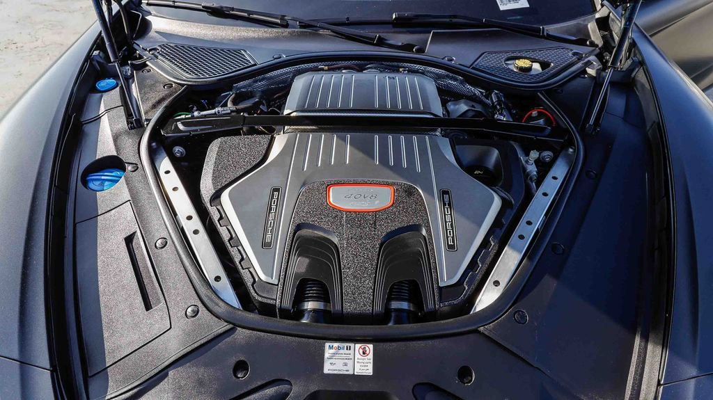 Used 2019 Porsche Panamera GTS image 32