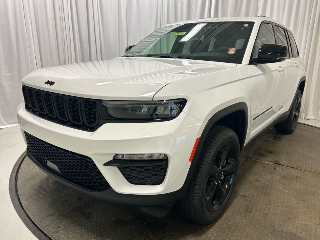 New 2025 Jeep Grand Cherokee Limited w/ Black Appearance Package image 26