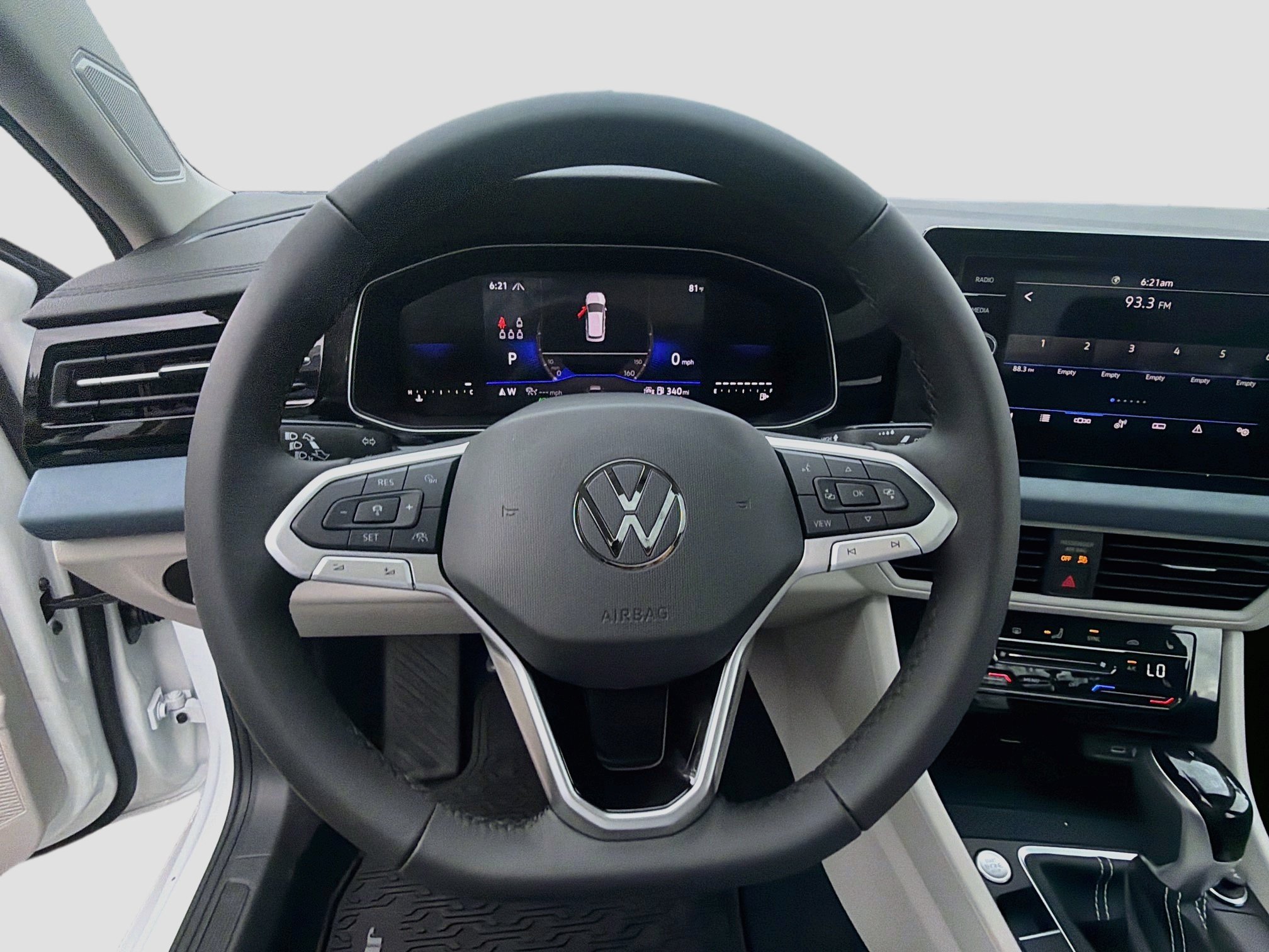 New 2027 Volkswagen Jetta SE FWD image 10