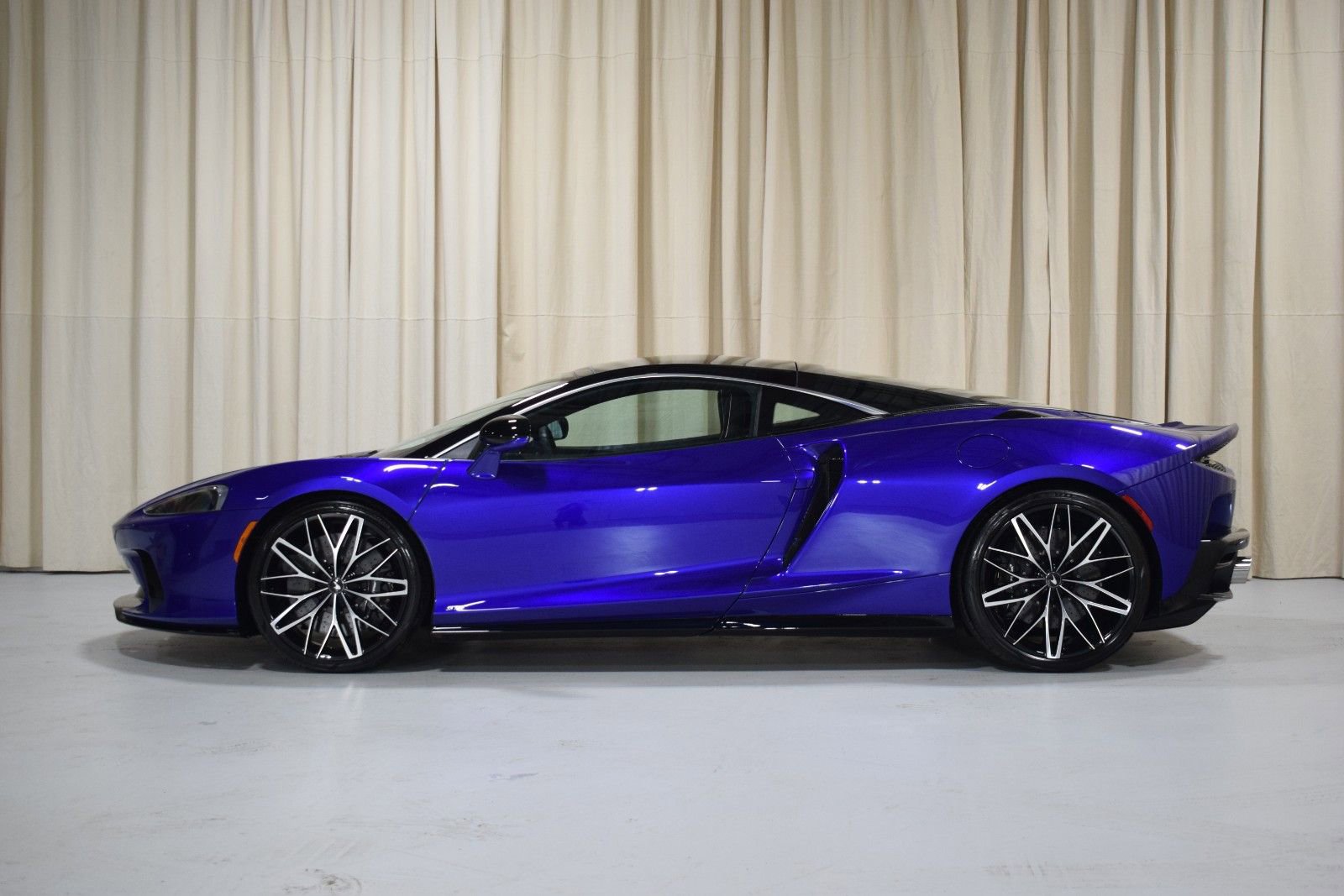 New 2025 McLaren GTS image 5