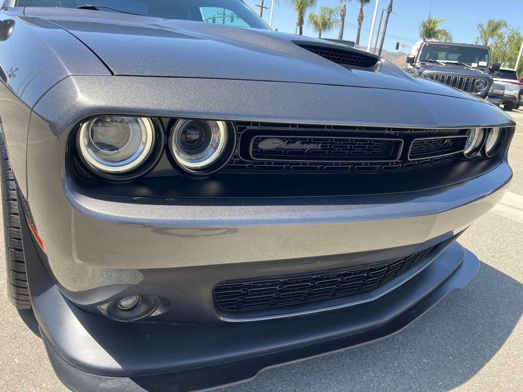 Used 2022 Dodge Challenger R/T w/ Blacktop Package RWD image 10