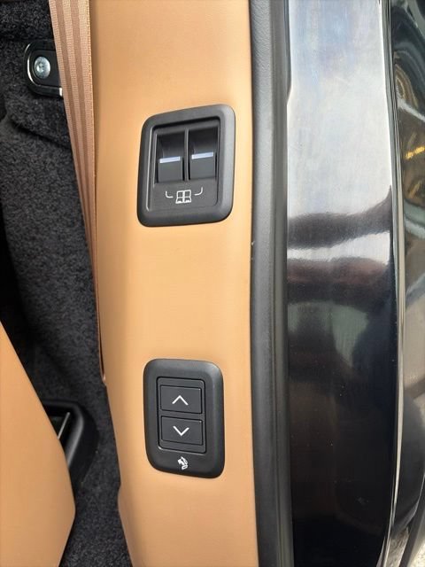 Used 2025 Land Rover Range Rover Long Wheelbase SE AWD/4WD image 38