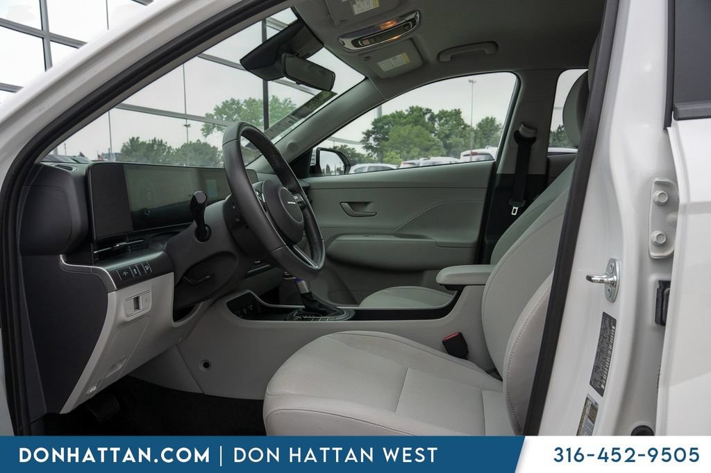 Used 2025 Hyundai Kona SEL AWD/4WD image 4