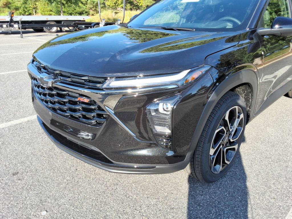 New 2026 Chevrolet Trax RS w/ Sunroof Package FWD image 9