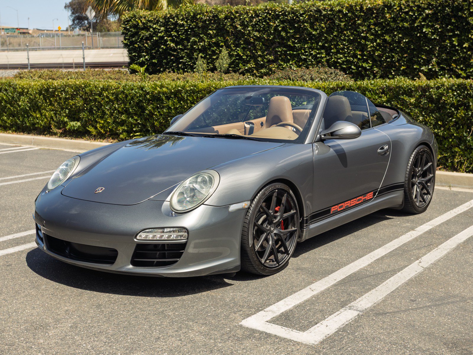 Used 2011 Porsche 911 Carrera RWD image 1