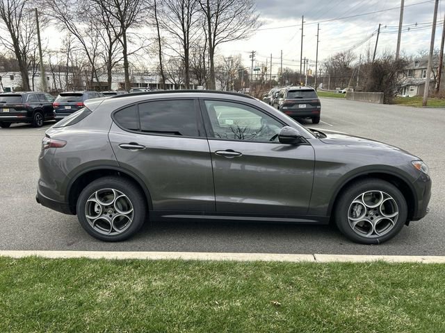 New 2026 Alfa Romeo Stelvio Sprint AWD/4WD image 9