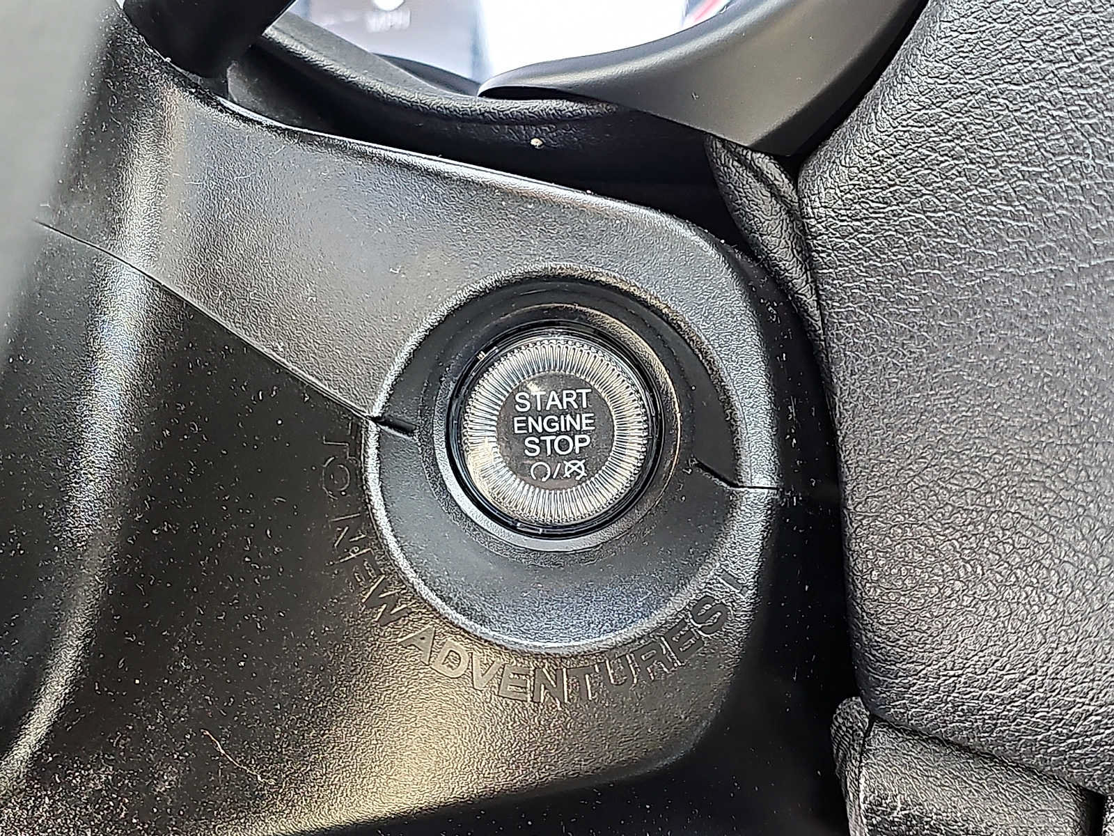 Used 2023 Jeep Renegade Latitude w/ Sun/Sound Group image 25