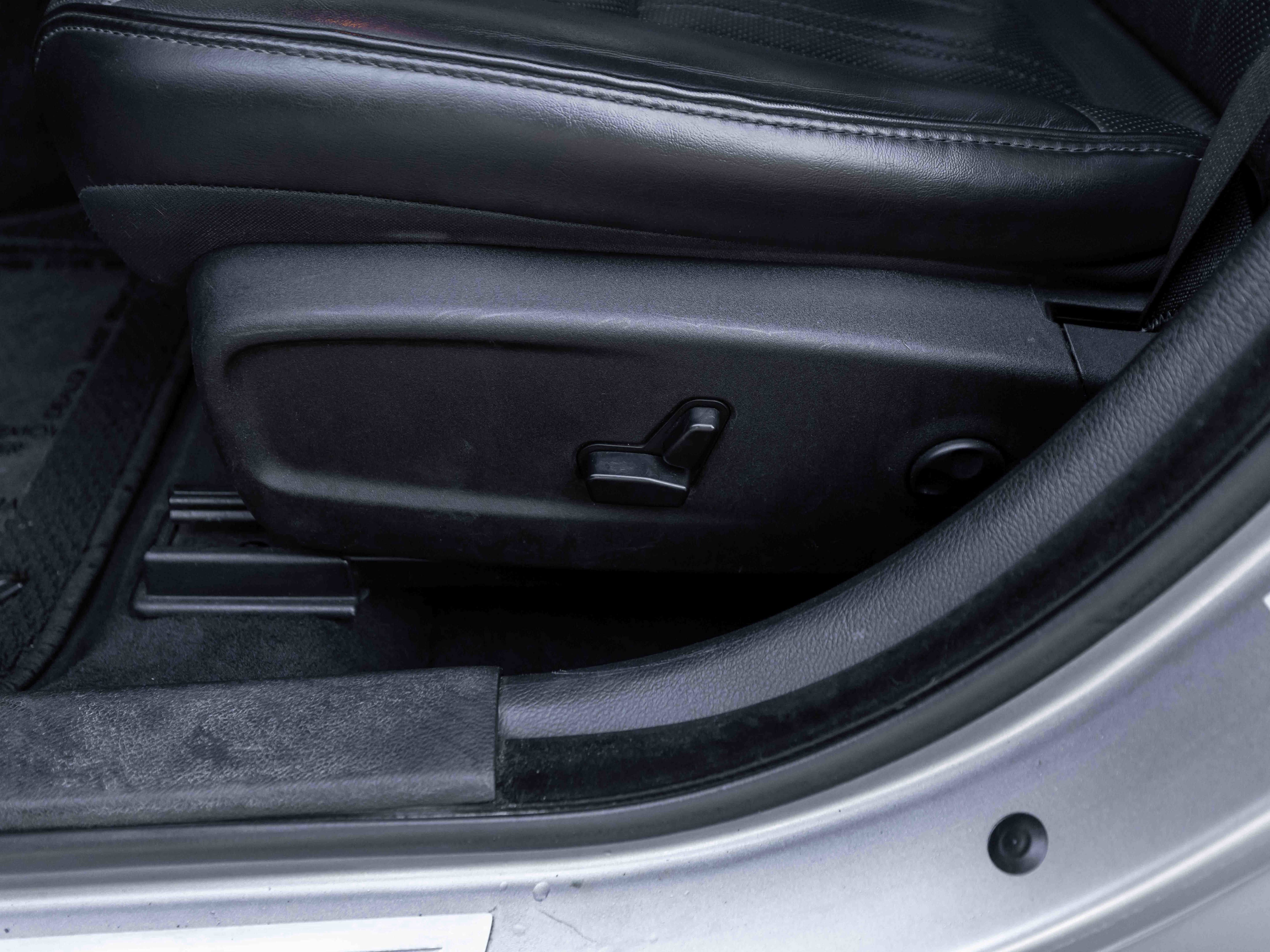 Used 2018 Chrysler 300 C w/ Sun, Sound & Nav Package image 64