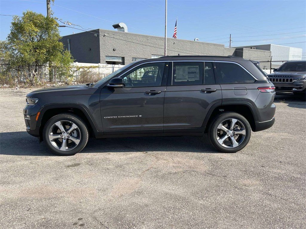 New 2025 Jeep Grand Cherokee Limited image 5