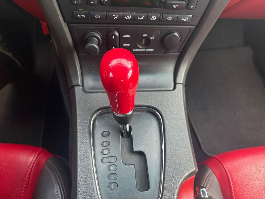 Used 2002 Ford Thunderbird image 27