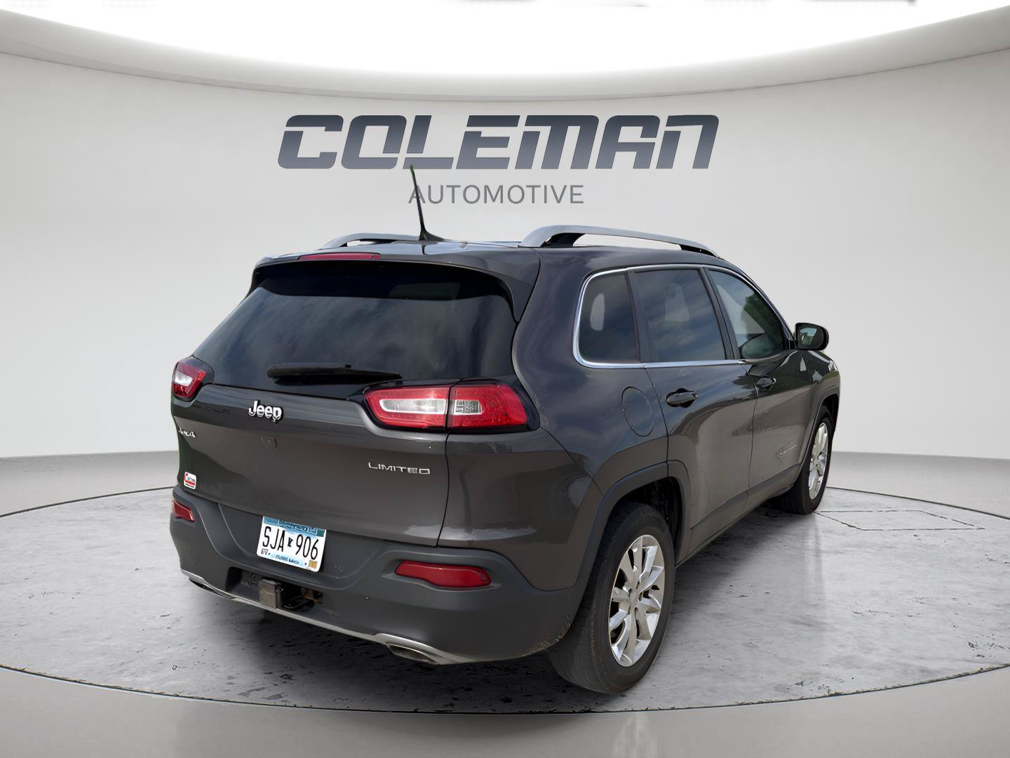 Used 2016 Jeep Cherokee Limited w/ Luxury Group AWD/4WD image 5