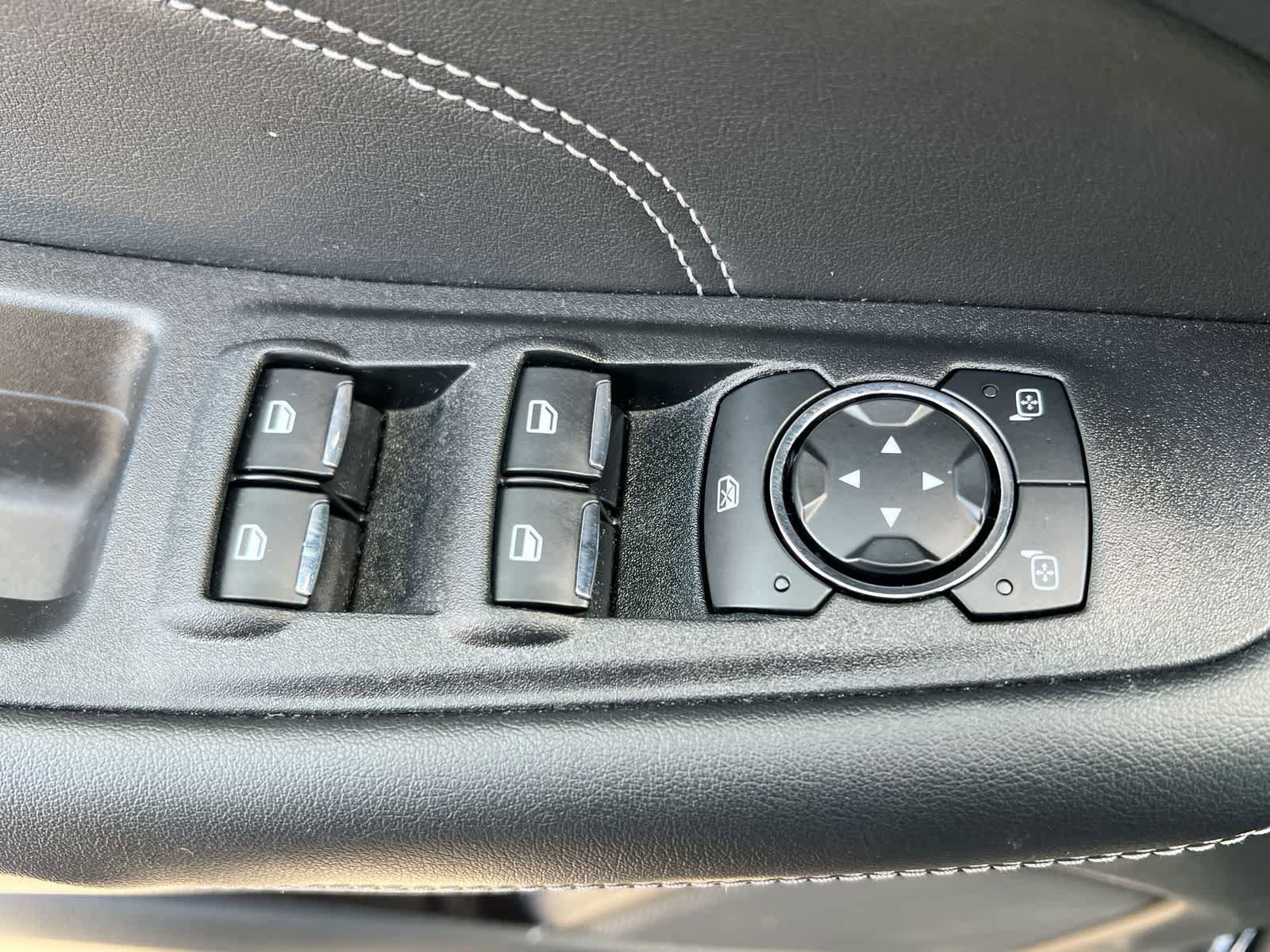 Used 2024 Ford Edge Titanium AWD/4WD image 17