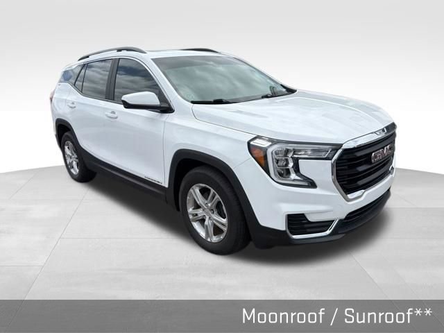 Used 2023 GMC Terrain SLE w/ Driver Convenience Package FWD image 3