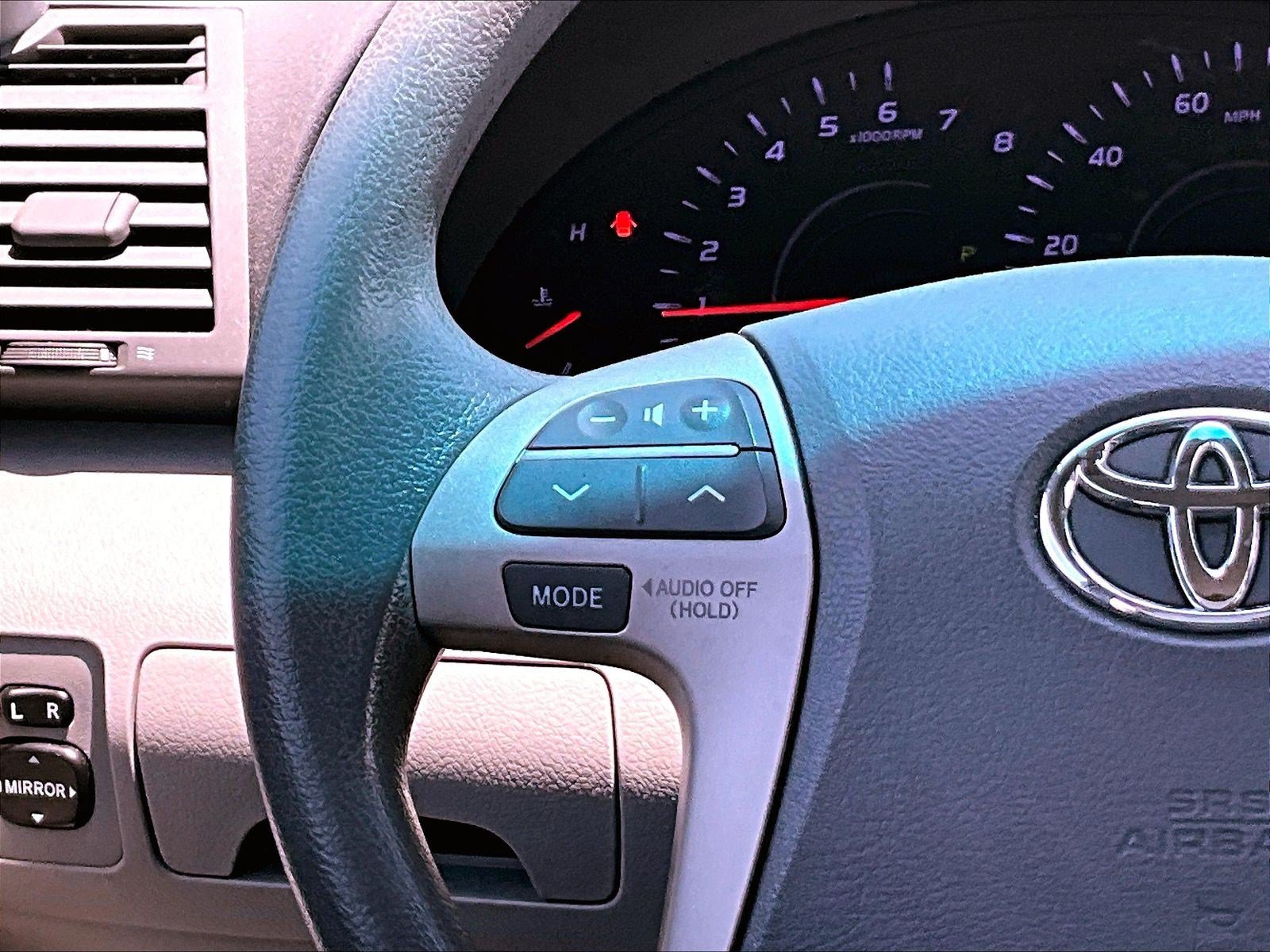 Used 2011 Toyota Camry LE w/ LE Extra-Value Pkg FWD image 11