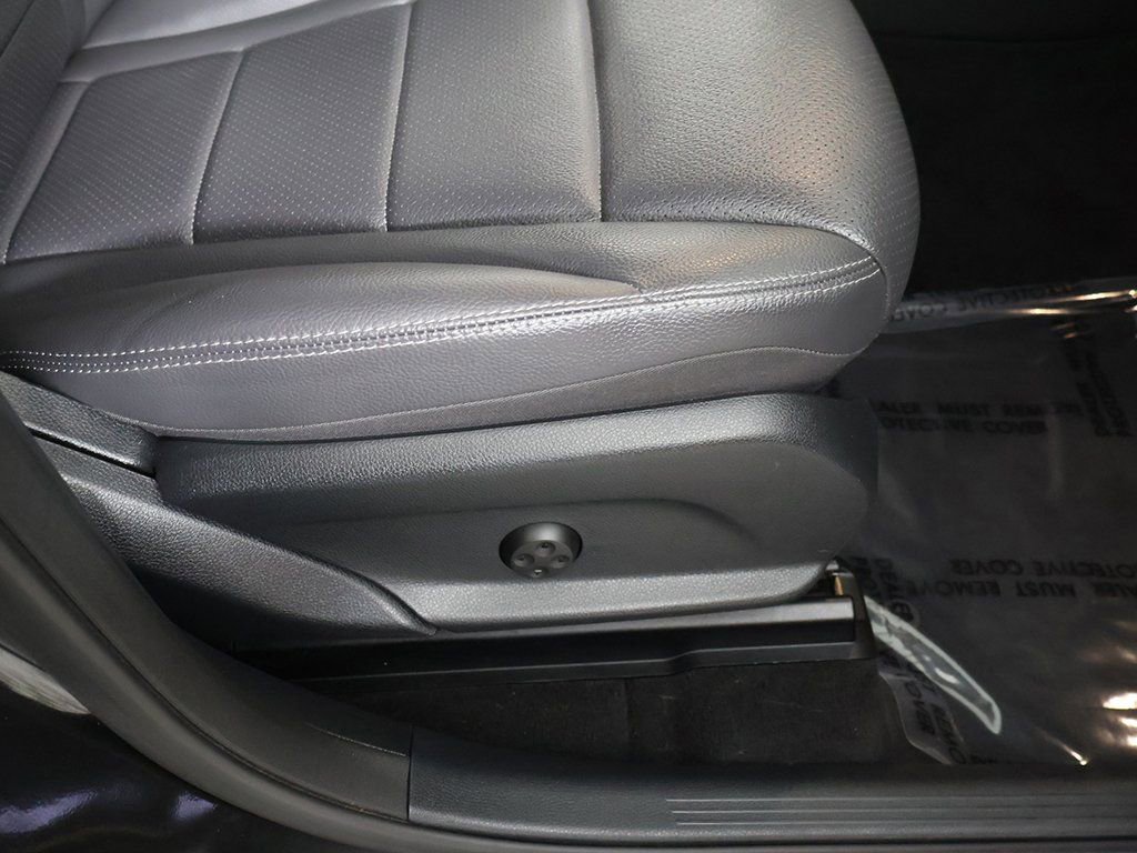 Used 2021 Mercedes-Benz GLC 300 4MATIC w/ Multimedia Package image 34