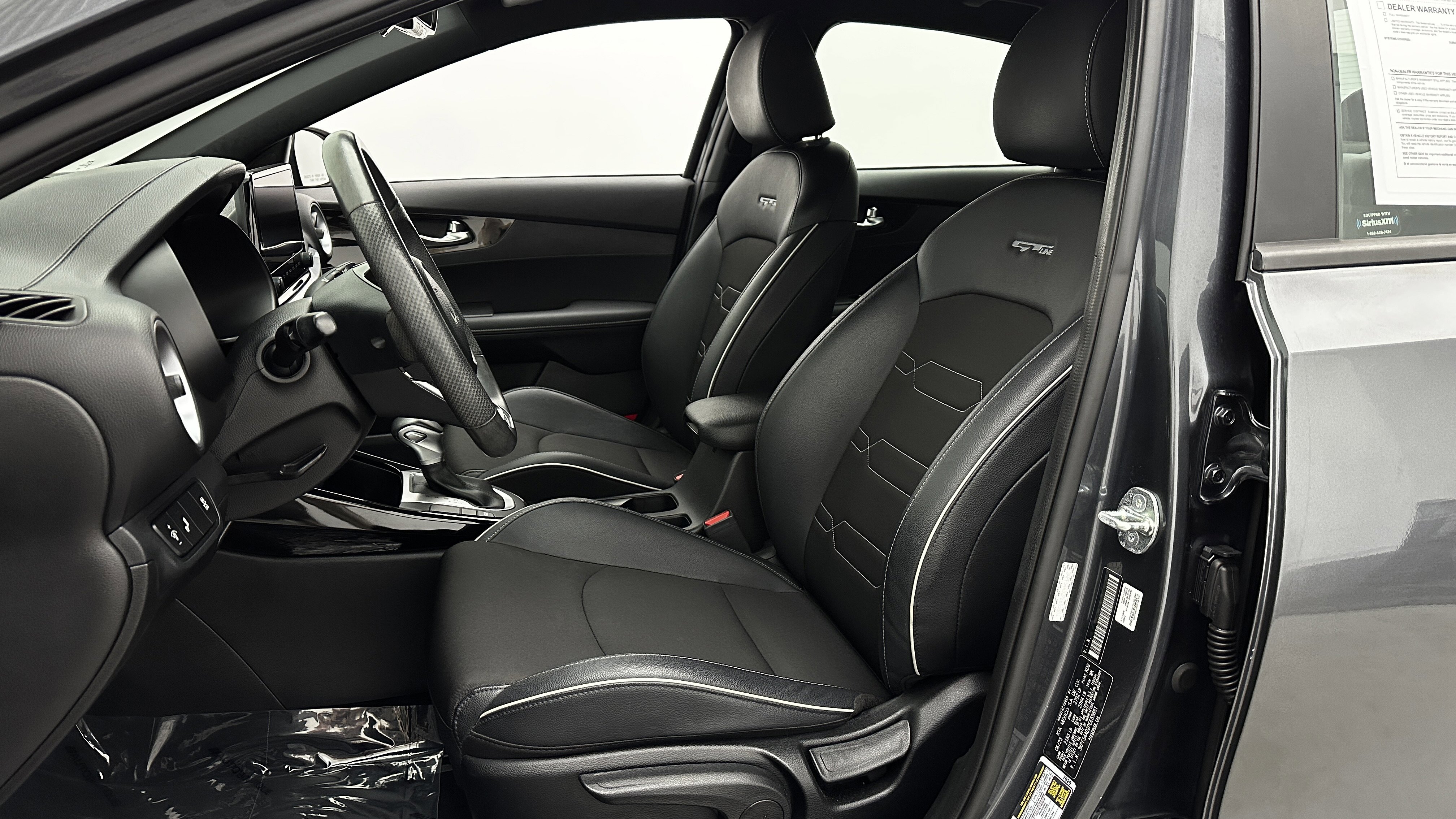 Used 2023 Kia Forte GT-Line w/ GT-Line Technology Package image 13