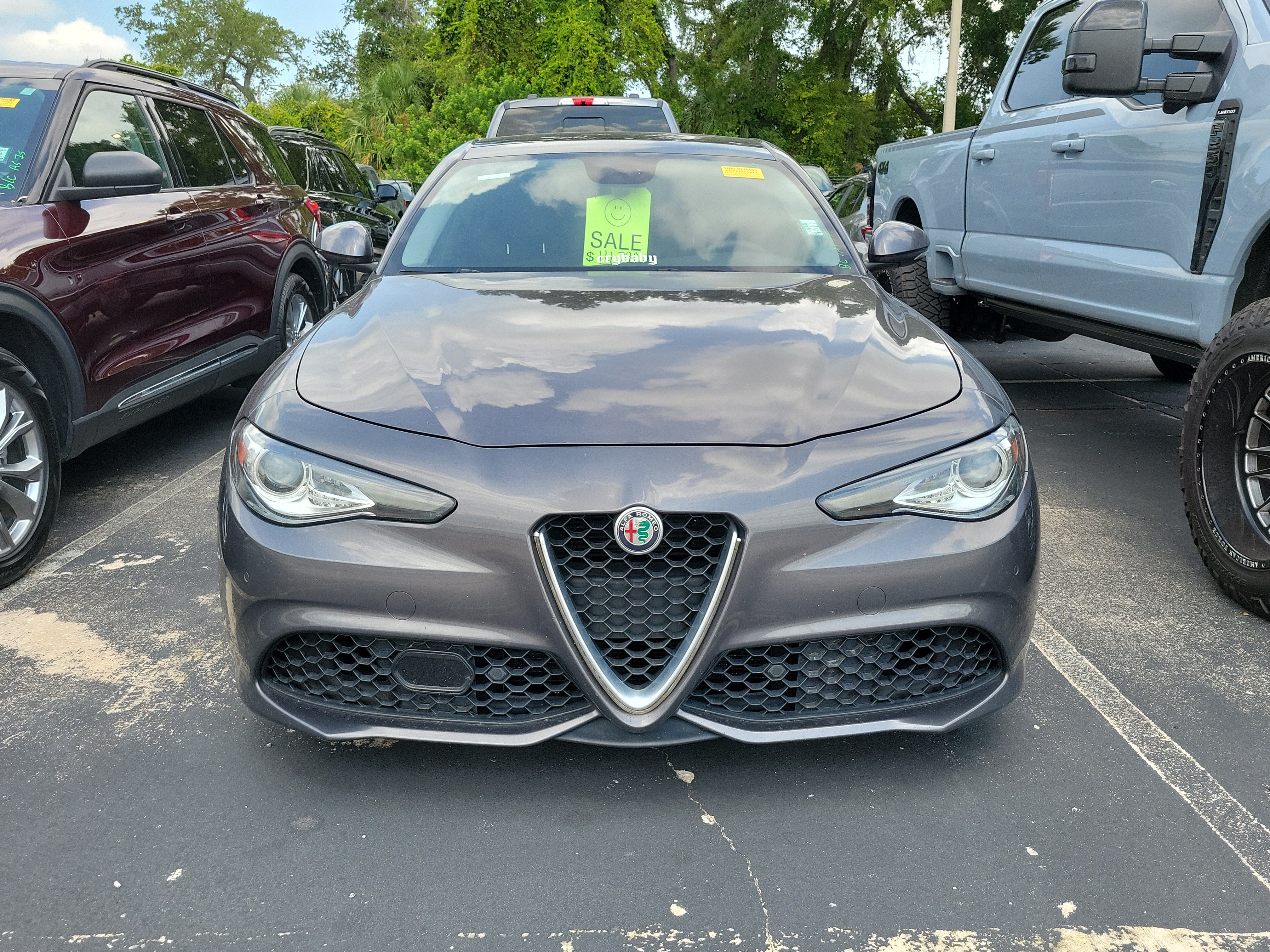 Used 2017 Alfa Romeo Giulia Ti w/ TI 19" Sport Package RWD image 2