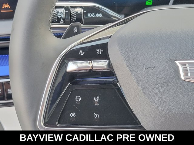 Used 2027 Cadillac Optiq Luxury RWD image 6